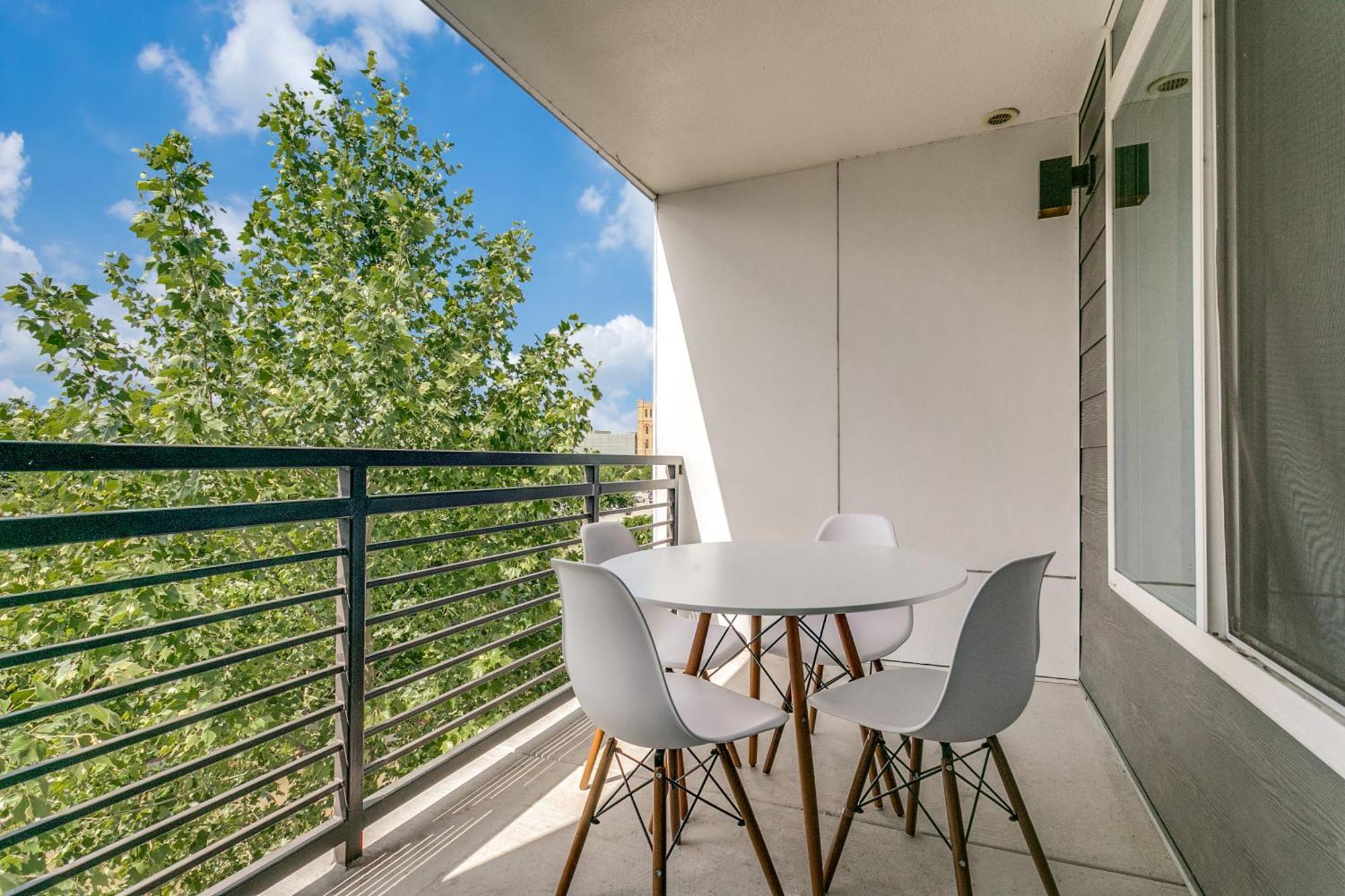 Stylish Riverview Condo On The Riverwalk #1441 Сан Антонио Екстериор снимка