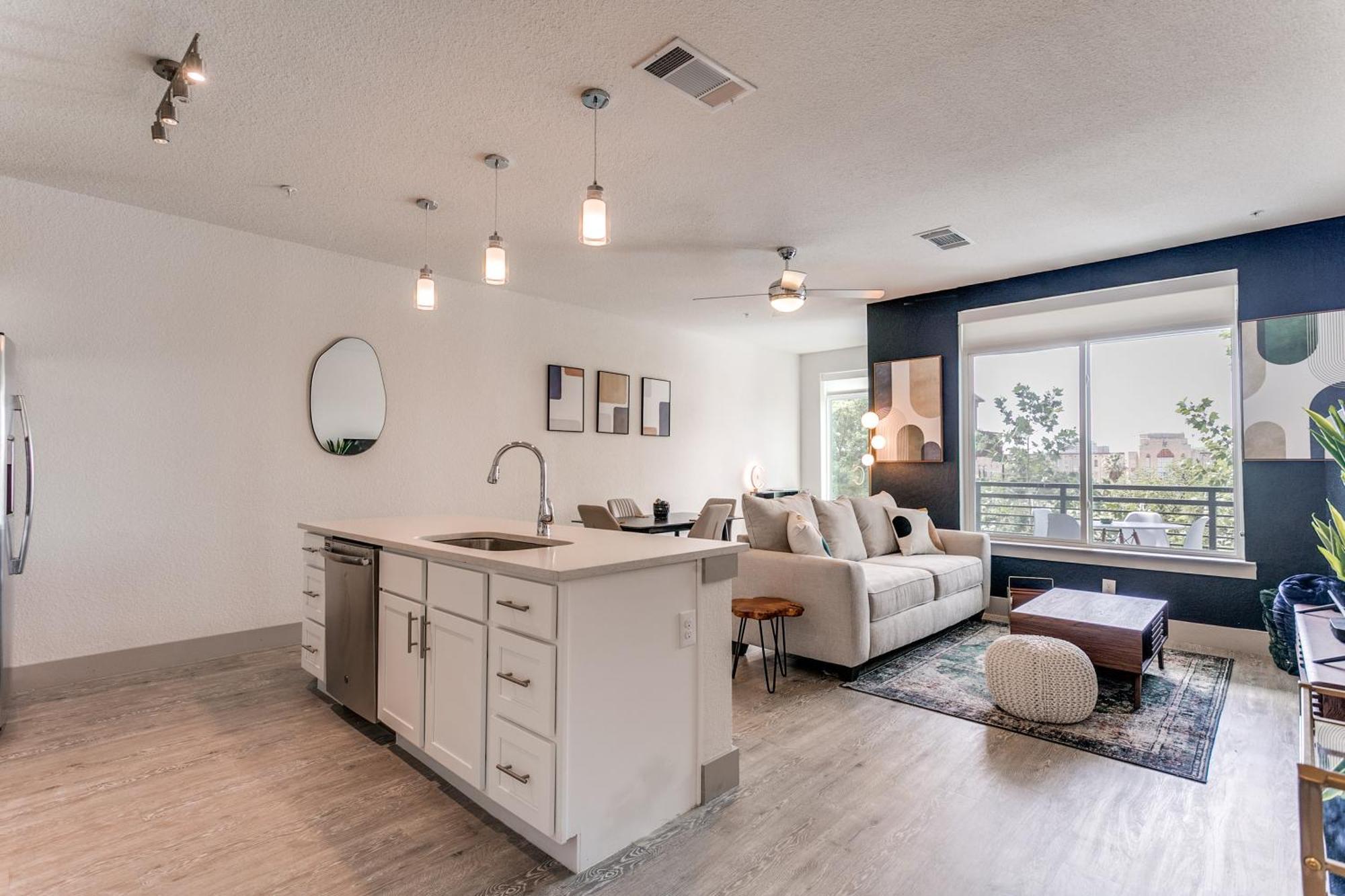 Stylish Riverview Condo On The Riverwalk #1441 Сан Антонио Екстериор снимка